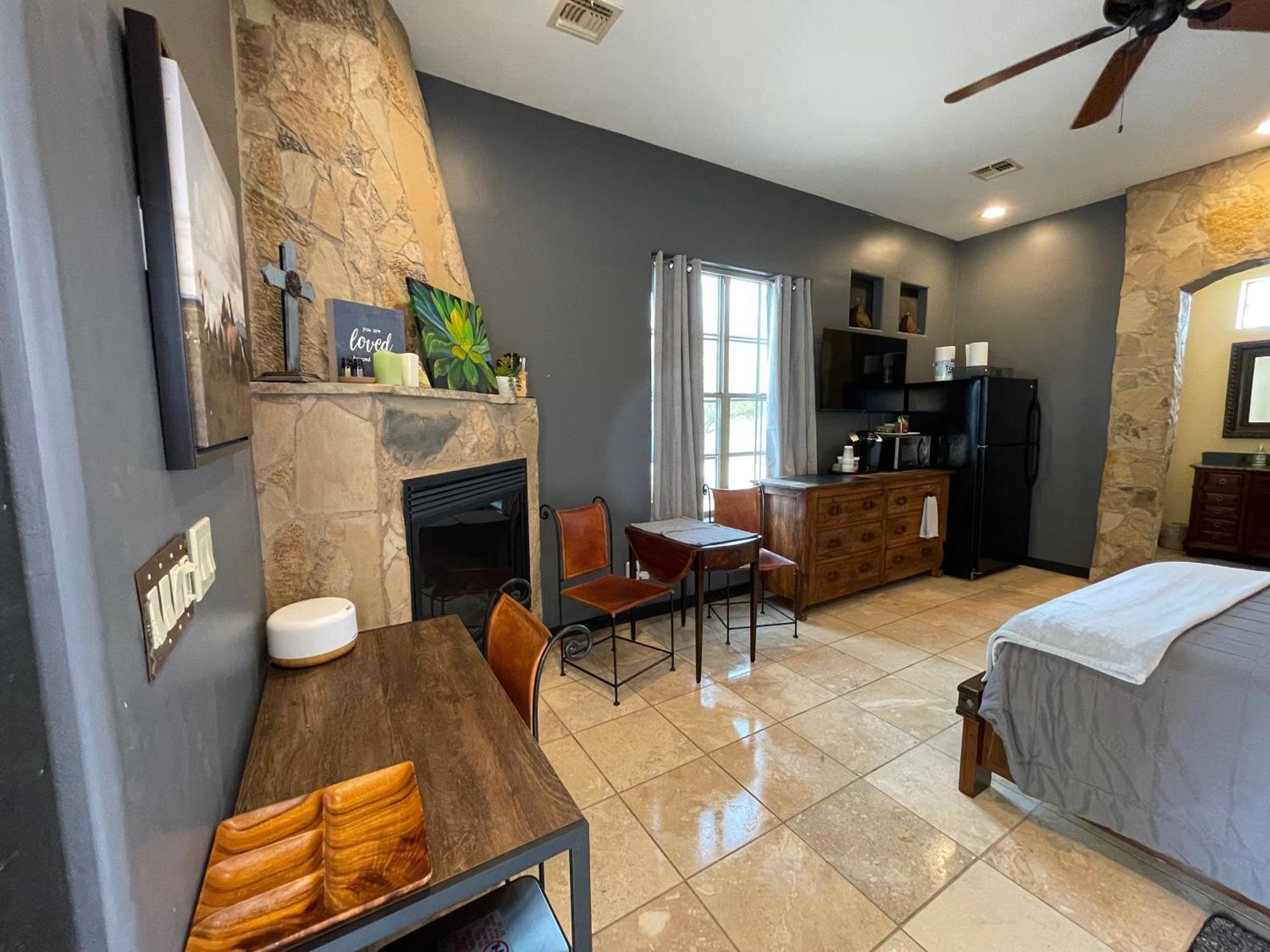 Sunset Suite - Cave Creek Guest Suites Eksteriør billede